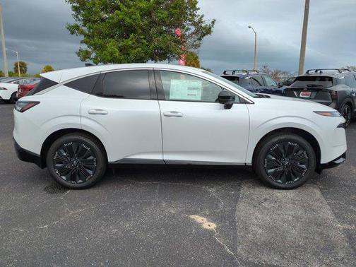Everest White Pearl Tricoat 2026 Nissan Murano Platinum