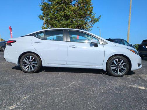 2025 Nissan Versa 1.6 SV