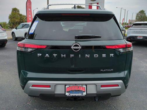 2025 Nissan Pathfinder Platinum FWD
