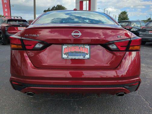 2025 Nissan Altima SL FWD