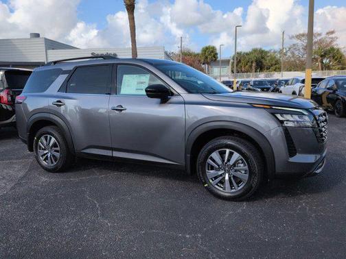 2026 Nissan Pathfinder SL