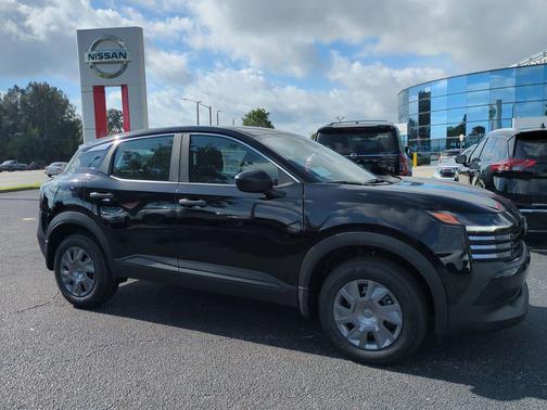 Super Black 2026 Nissan Kicks S