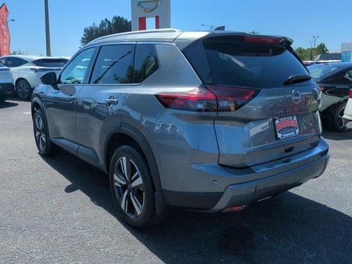 2025 Nissan Rogue SL