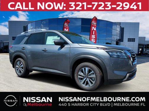 2025 Nissan Pathfinder SL FWD