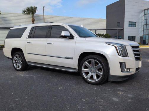 2016 Cadillac Escalade ESV Luxury