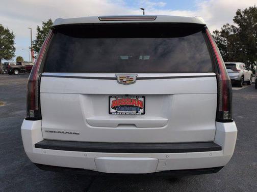 2016 Cadillac Escalade ESV Luxury