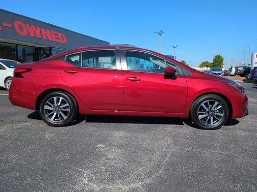 2025 Nissan Versa 1.6 SV