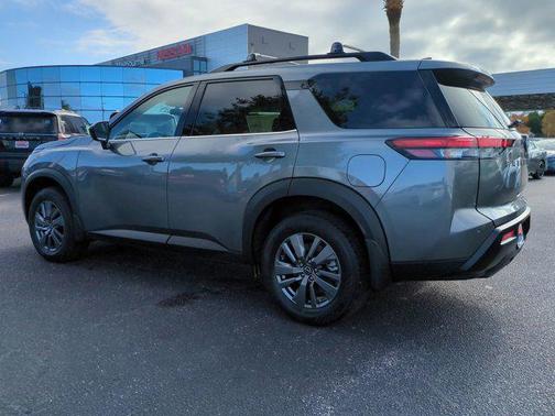 Gun Metallic 2026 Nissan Pathfinder SV