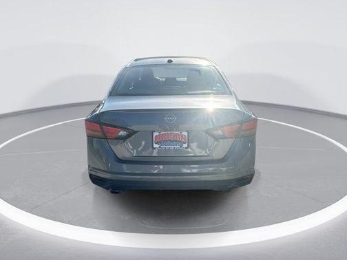 Gun Metallic 2024 Nissan Altima SR FWD