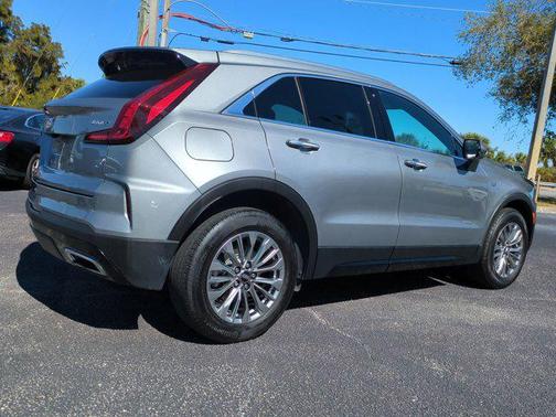 2025 Cadillac XT4 Premium Luxury