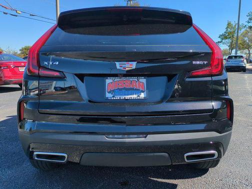 2025 Cadillac XT4 Premium Luxury