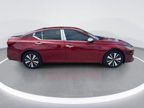 Scarlet Ember Tintcoat 2021 Nissan Altima 2.5 SV