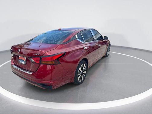 Scarlet Ember Tintcoat 2021 Nissan Altima 2.5 SV