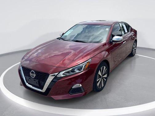 Scarlet Ember Tintcoat 2021 Nissan Altima 2.5 SV