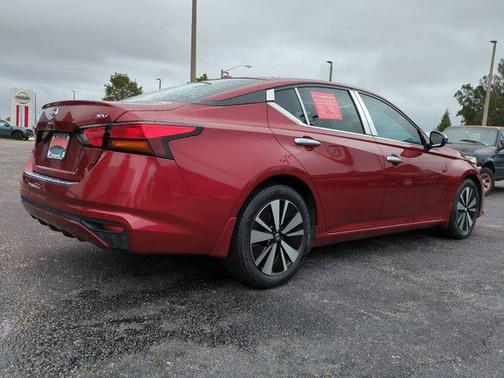 Scarlet Ember Tintcoat 2021 Nissan Altima 2.5 SV