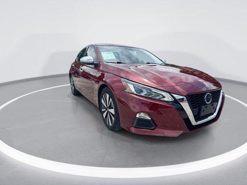 Scarlet Ember Tintcoat 2021 Nissan Altima 2.5 SV
