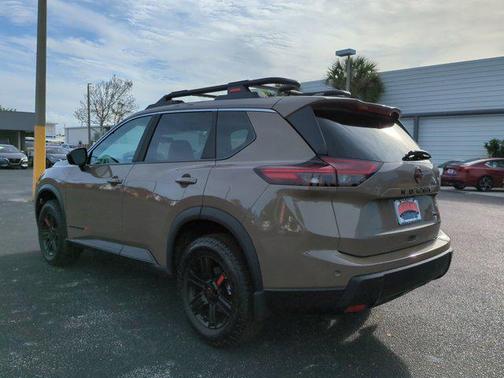 2025 Nissan Rogue Rock Creek