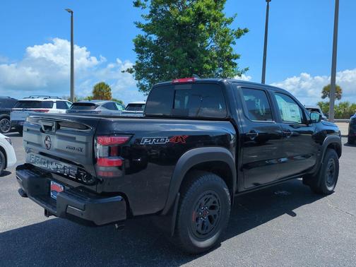Super Black 2026 Nissan Frontier PRO-4X