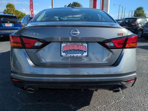 2025 Nissan Altima SR FWD