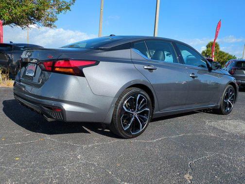 2025 Nissan Altima SR FWD