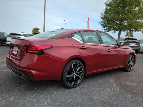 2025 Nissan Altima SR FWD