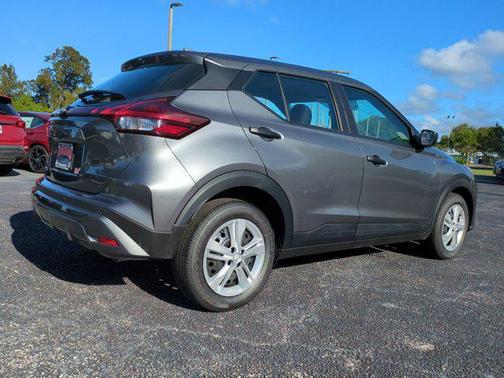 2025 Nissan Kicks S