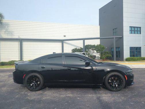 Pitch Black Clearcoat 2023 Dodge Charger SXT