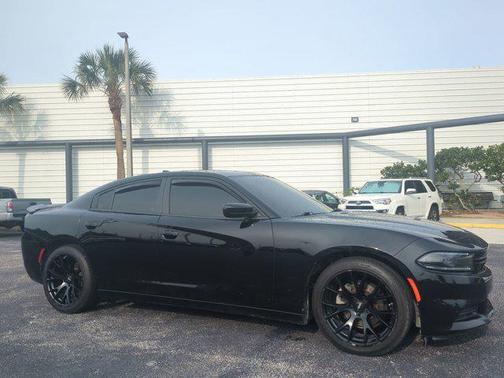 Pitch Black Clearcoat 2023 Dodge Charger SXT