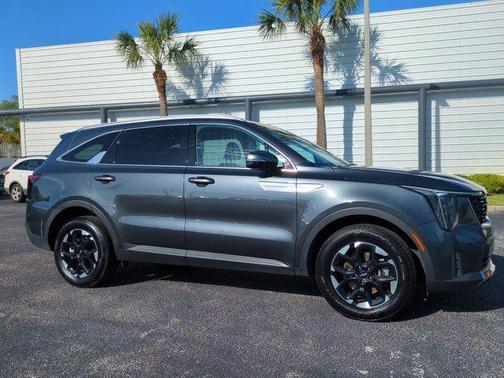 Gravity Grey 2024 Kia Sorento S