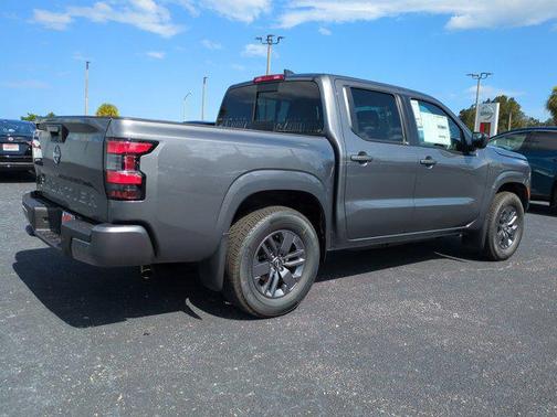 2025 Nissan Frontier SV