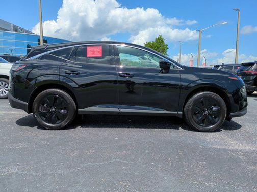 2025 Nissan Murano SV