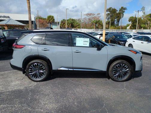 Boulder Gray Pearl/Super Black 2026 Nissan Rogue Platinum