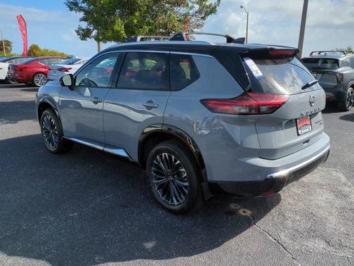 Boulder Gray Pearl/Super Black 2026 Nissan Rogue Platinum