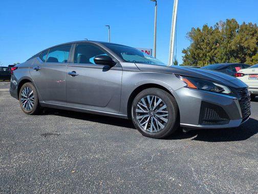 Gun Metallic 2025 Nissan Altima 2.5 SV