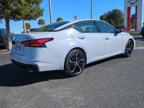 2025 Nissan Altima SR FWD