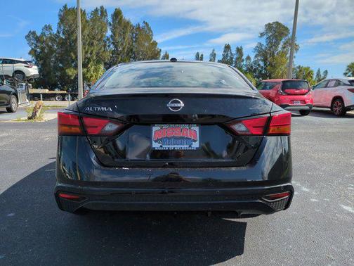 2025 Nissan Altima S FWD