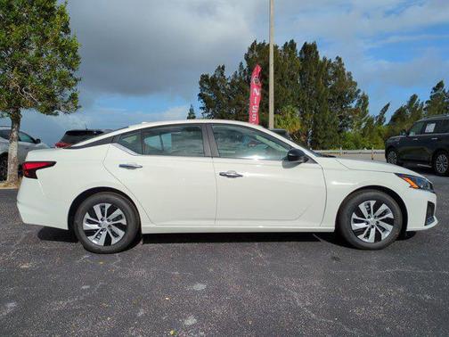 2025 Nissan Altima S FWD