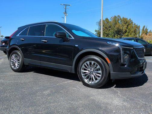 Stellar Black Metallic 2025 Cadillac XT4 Premium Luxury