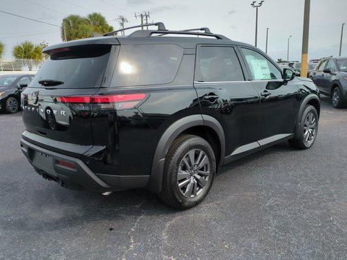 2025 Nissan Pathfinder SV FWD