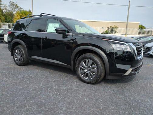 2025 Nissan Pathfinder SV FWD