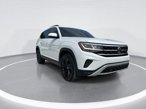 Pure White 2023 Volkswagen Atlas 3.6L SE w/Technology