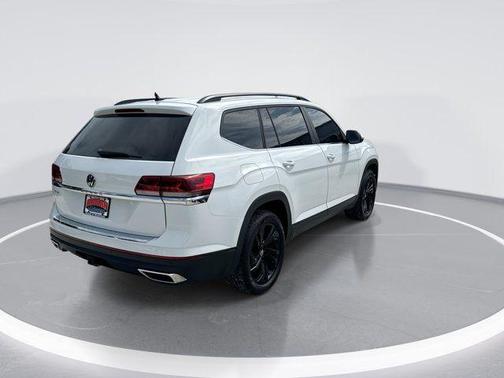 Pure White 2023 Volkswagen Atlas 3.6L SE w/Technology