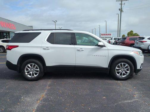 2021 Chevrolet Traverse LT Cloth