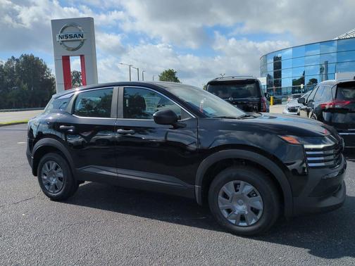 Super Black 2026 Nissan Kicks S