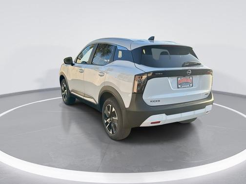 Fresh Powder 2027 Nissan Kicks SV