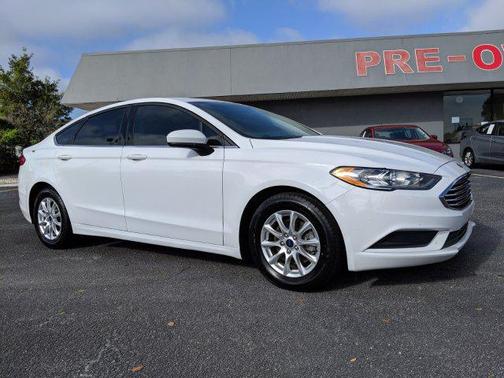 Oxford White 2017 Ford Fusion S