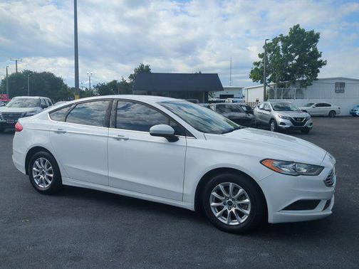 Oxford White 2017 Ford Fusion S