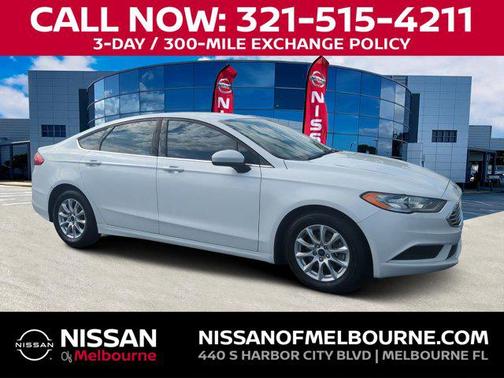 Oxford White 2017 Ford Fusion S