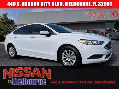Oxford White 2017 Ford Fusion S