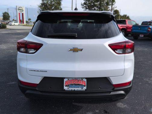 Summit White 2025 Chevrolet Trailblazer LS